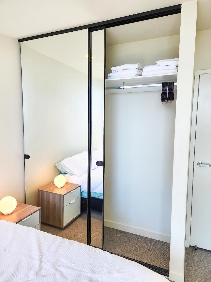 Apartment Modern 2-bedrooms With Parking *