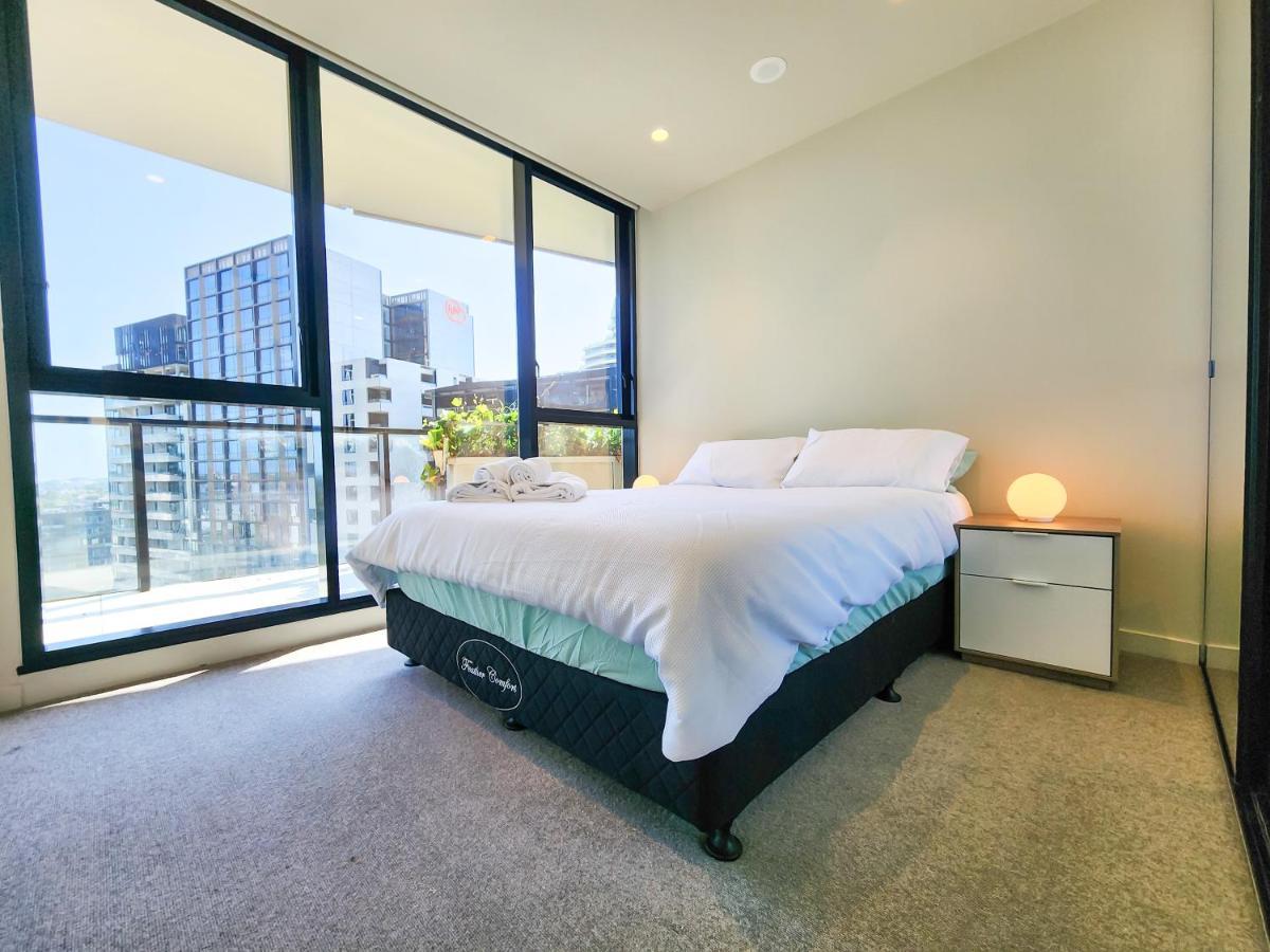 Apartment Modern 2-bedrooms With Parking *
