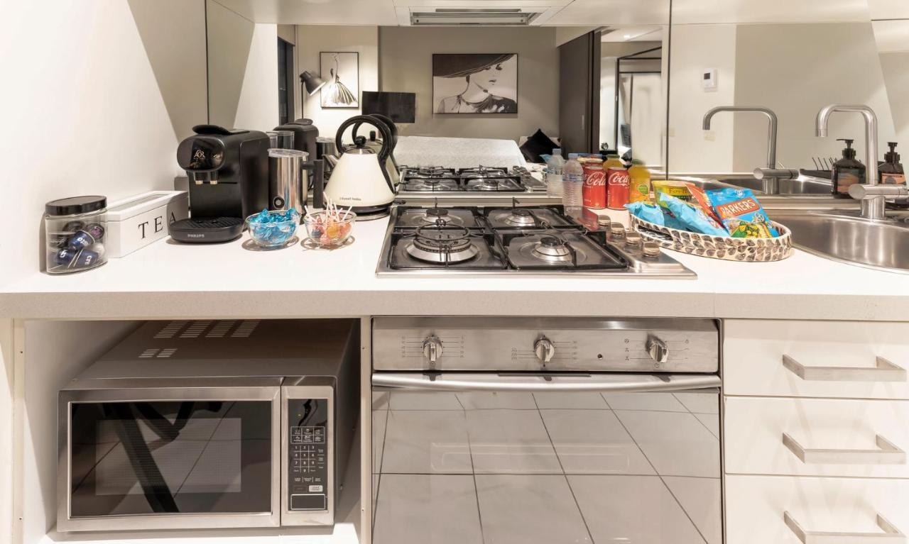 Opulent Level 25 With Breathtaking Views Melbourne