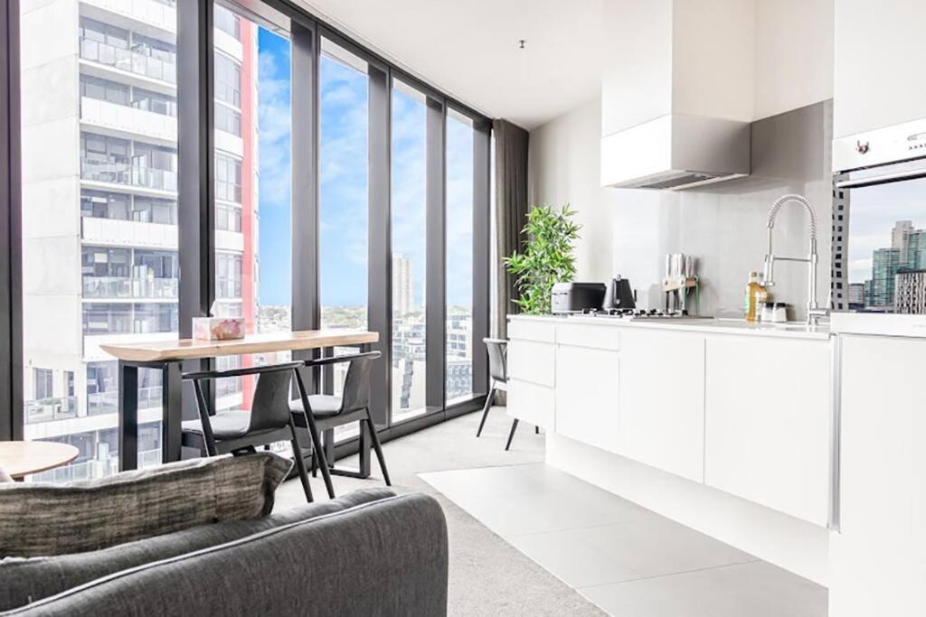 Apartment Designer Southbank, Close To Crown And Mcec#sh15 *