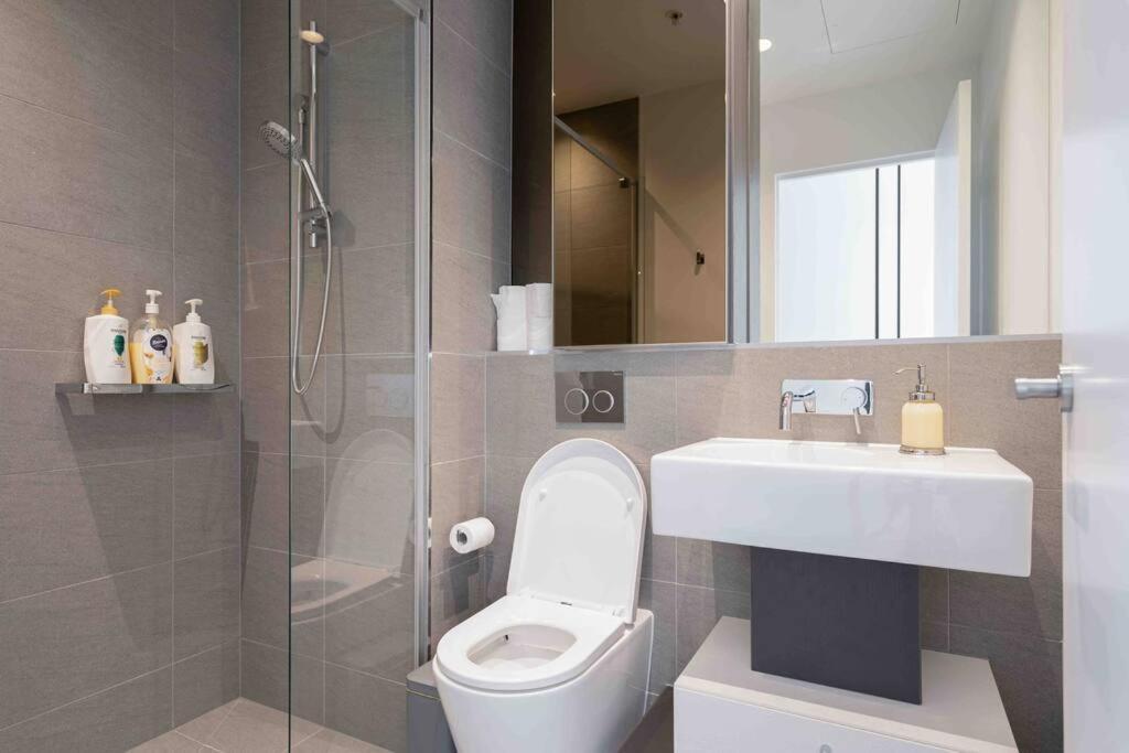 Prestigious 2b Unreal Harbour View #wsp37bb * Melbourne