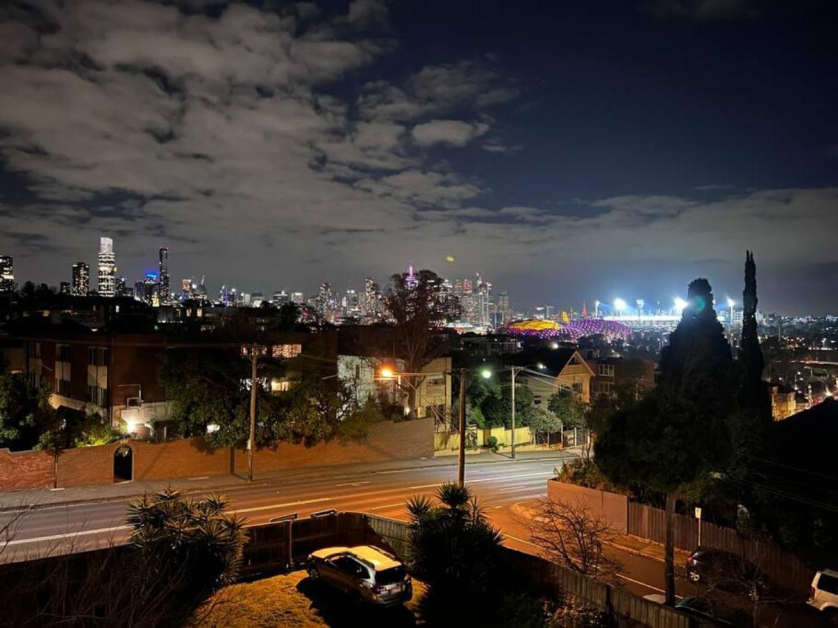 South Yarra With Stunning Views Apartment *