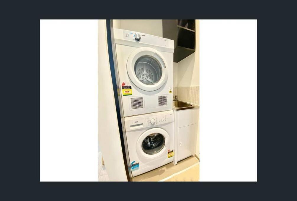 Apartment View Luxury 3 Bedroom Apartment-free Car Park *