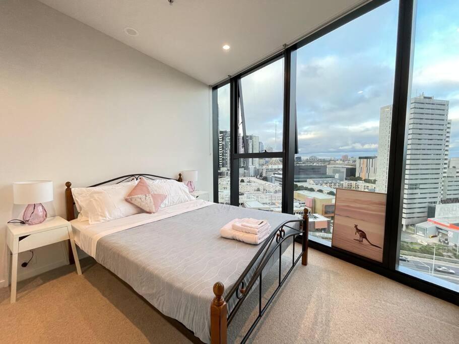 View Luxury 3 Bedroom Apartment-free Car Park