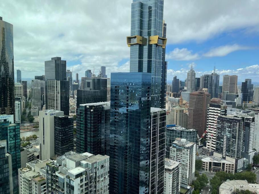 Apartment View Luxury 3 Bedroom Apartment-free Car Park