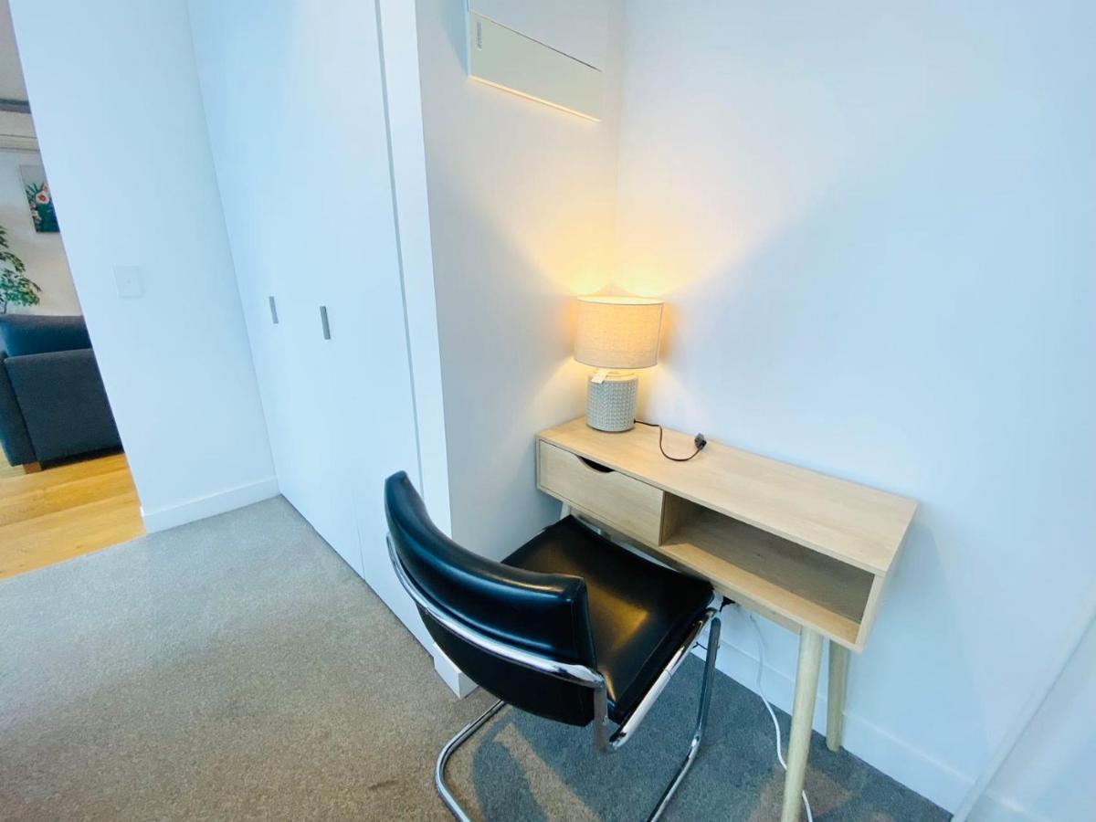 The Escape In Southern Cross Station Apartment *
