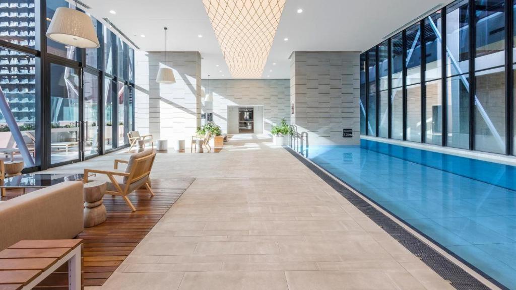 Apartment Beautiful Skyview Cbd Highrise 3beds With Carpark Available Melbourne