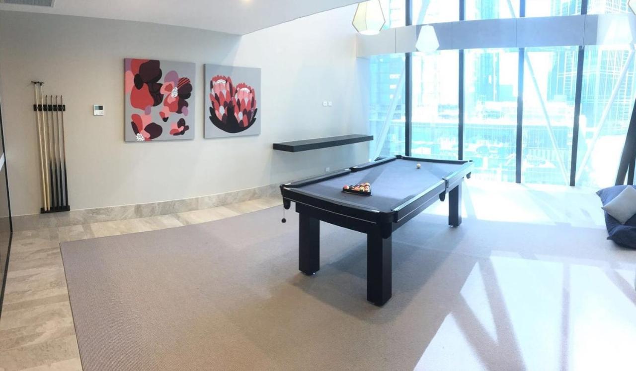 Apartment Beautiful Skyview Cbd Highrise 3beds With Carpark Available *
