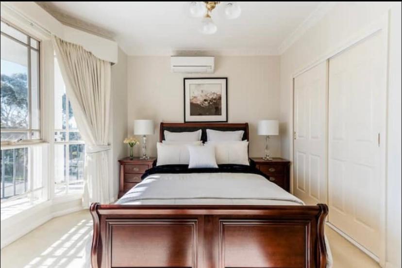 Cosy Private Easy Access To & Airport *