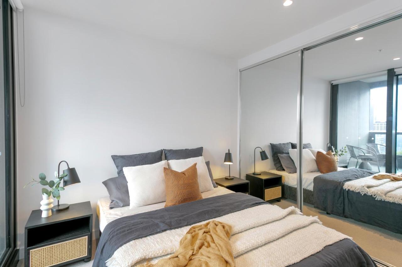 Rest Collection At Quarter Apartment Melbourne