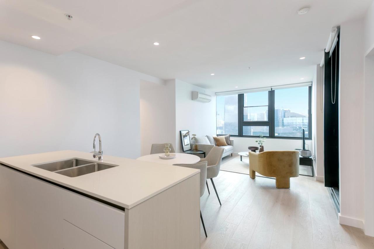 Rest Collection At Quarter Apartment Melbourne