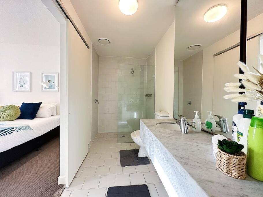 Cbd Central Qv 1-bedroom Apt Apartment