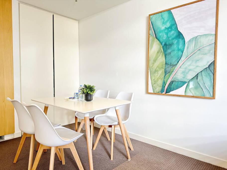 Cbd Central Qv 1-bedroom Apt Apartment
