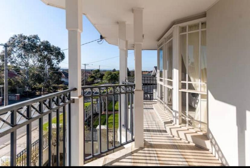 Cosy Private Easy Access To & Airport