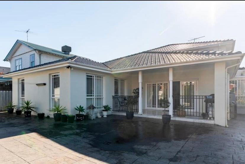 Cosy Private Easy Access To & Airport Melbourne