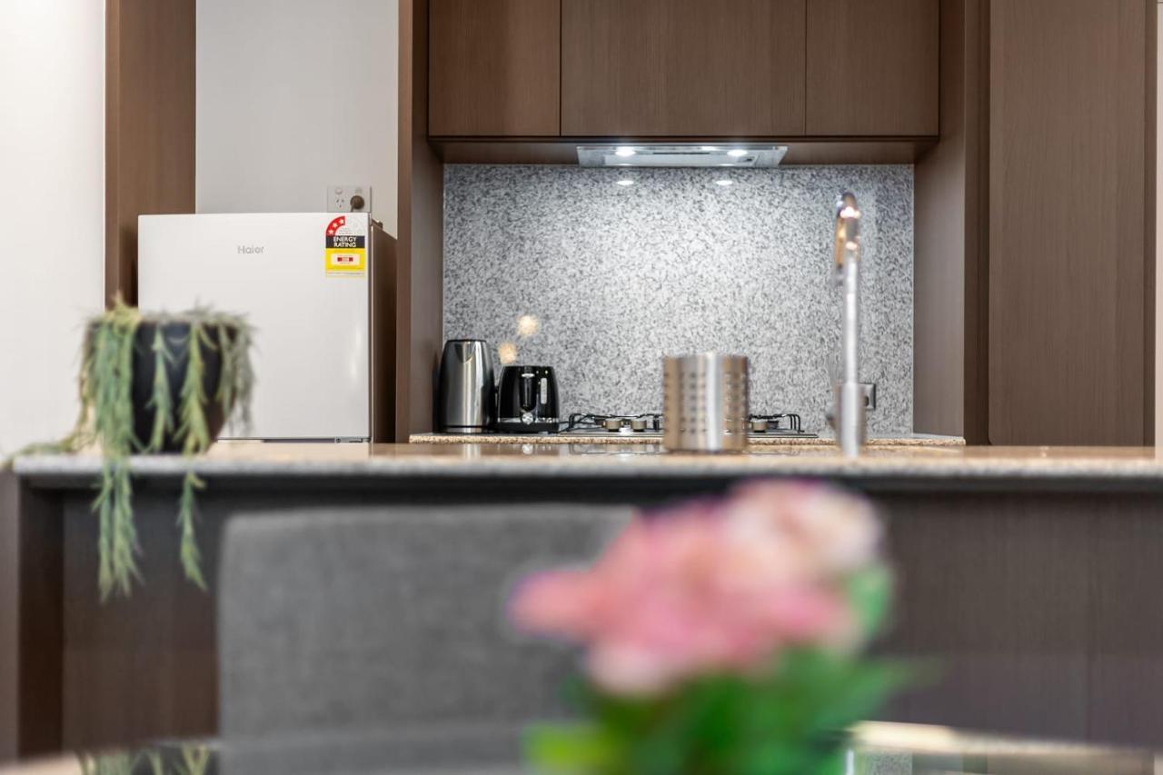 An Elegant Apt, 5-min Walk To Queen Victoria Market *