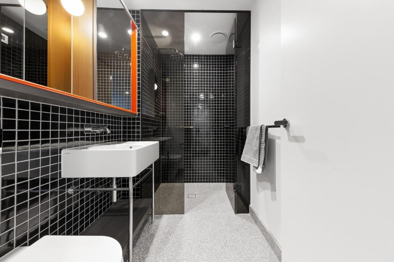 An Elegant Apt, 5-min Walk To Queen Victoria Market *