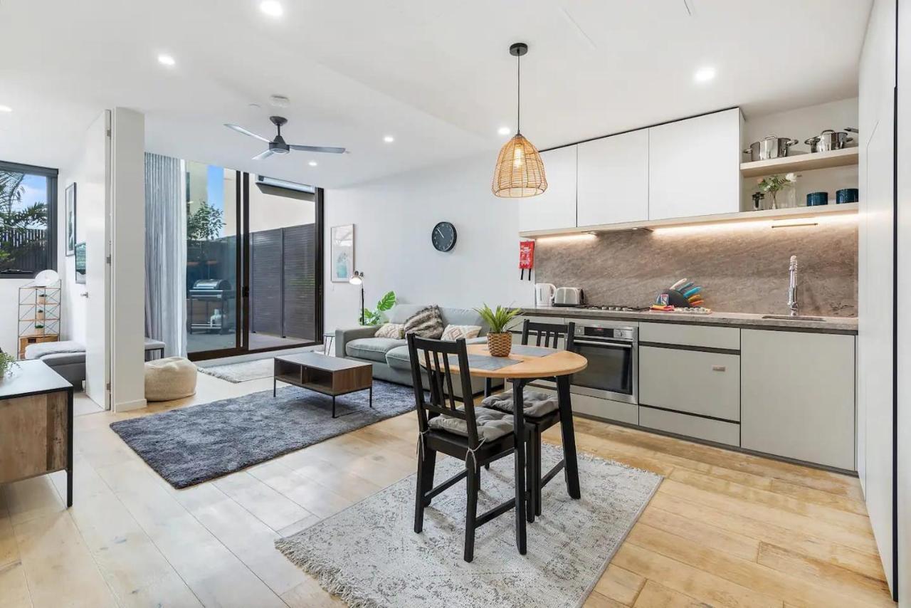 Apartment Stylish One Bd Hideaway In Essendon