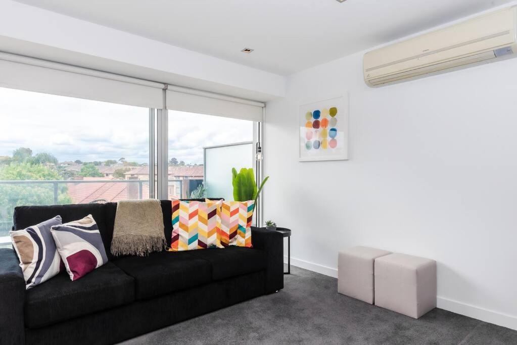 Apartment Views 202 In St Kilda Melbourne