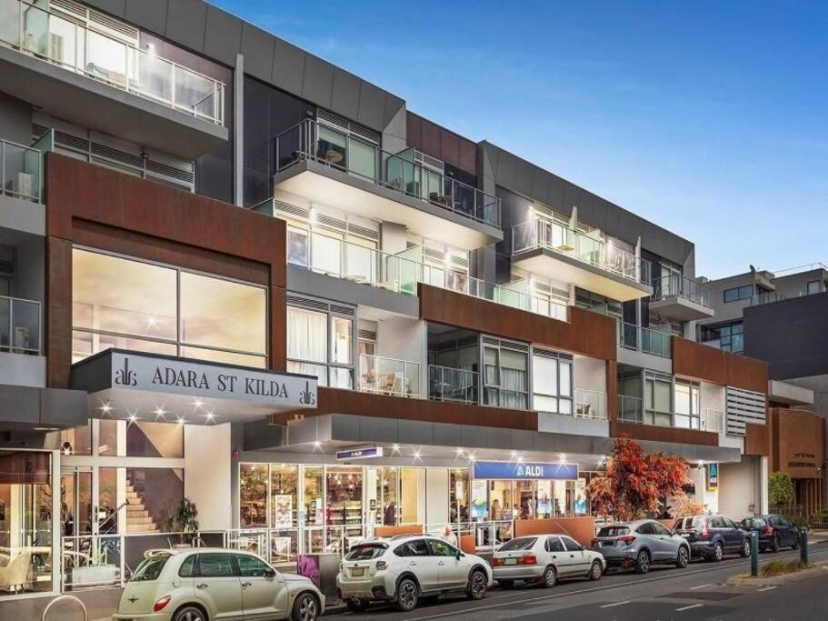 Apartment Views 202 In St Kilda Melbourne