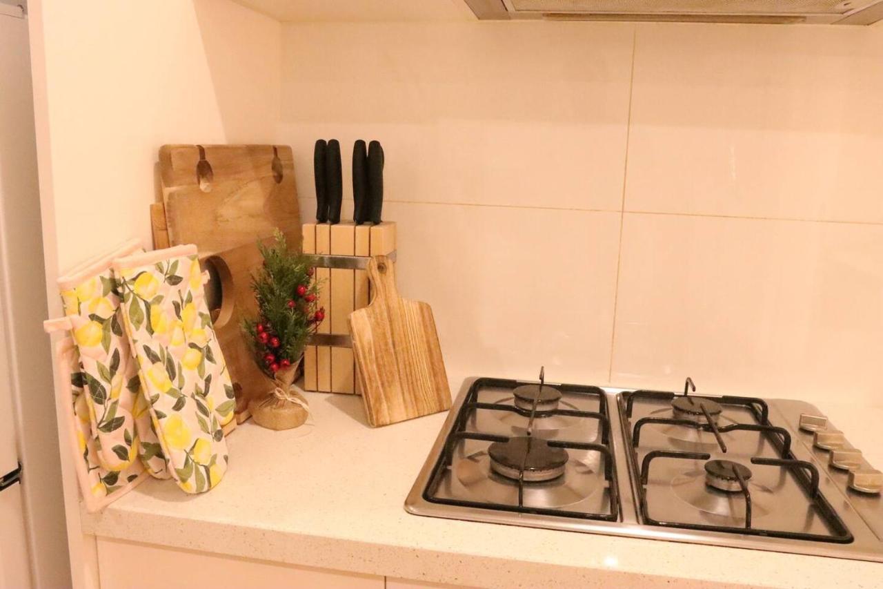 Footscray Just 7km Away To Cbd Newly Stylist Setup Homestay Melbourne