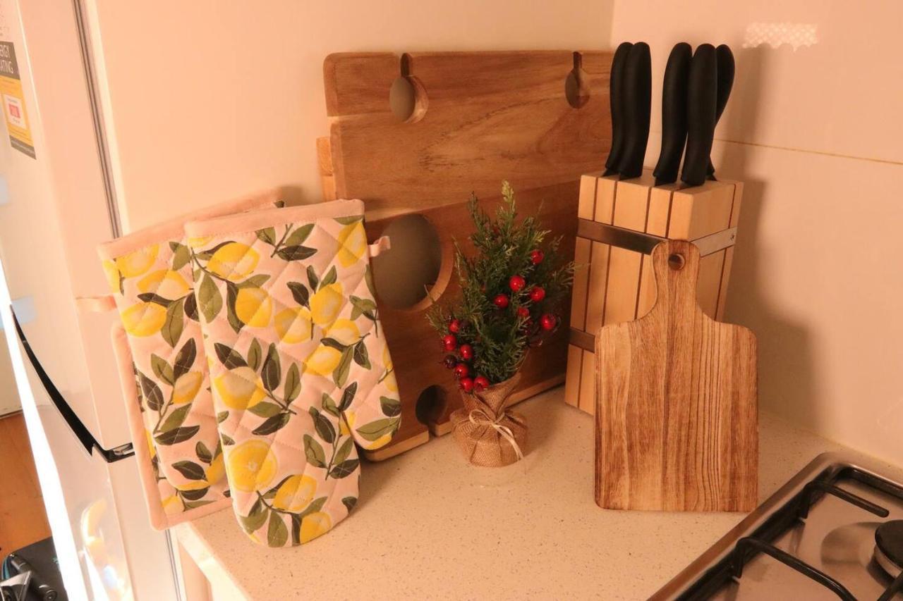 Footscray Just 7km Away To Cbd Newly Stylist Setup Homestay Melbourne