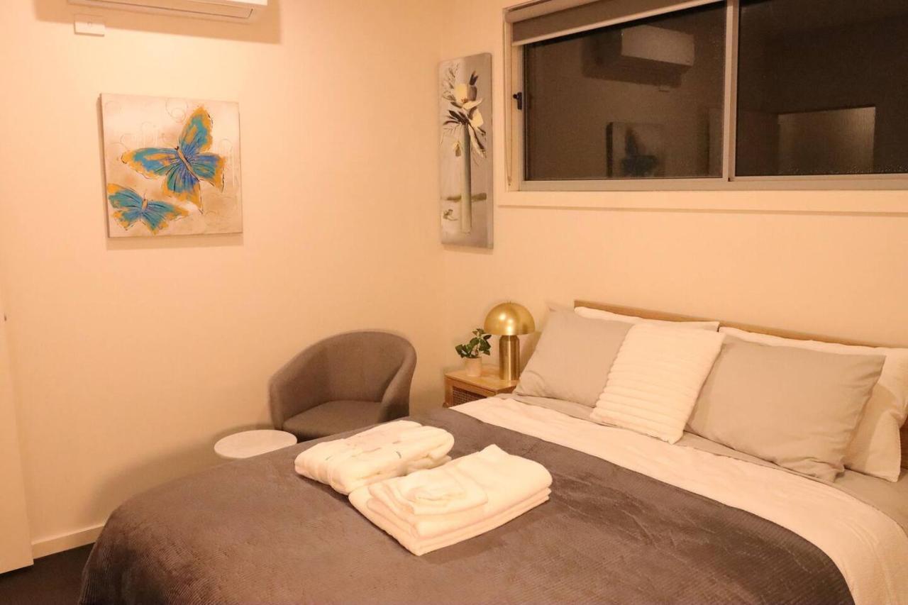 Footscray Just 7km Away To Cbd Newly Stylist Setup Melbourne