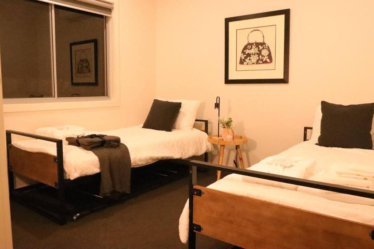 Footscray Just 7km Away To Cbd Newly Stylist Setup Homestay Melbourne