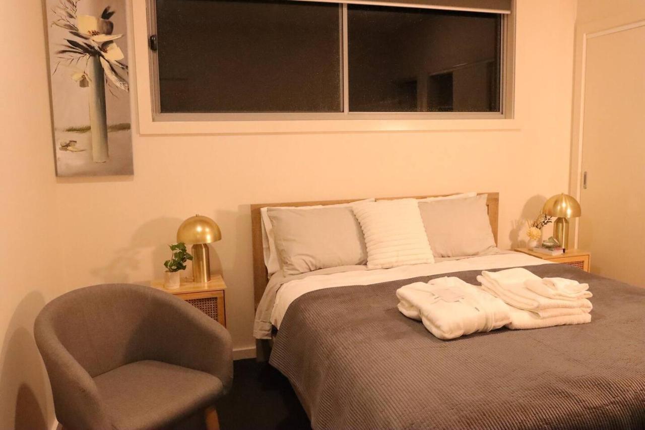 Footscray Just 7km Away To Cbd Newly Stylist Setup Melbourne