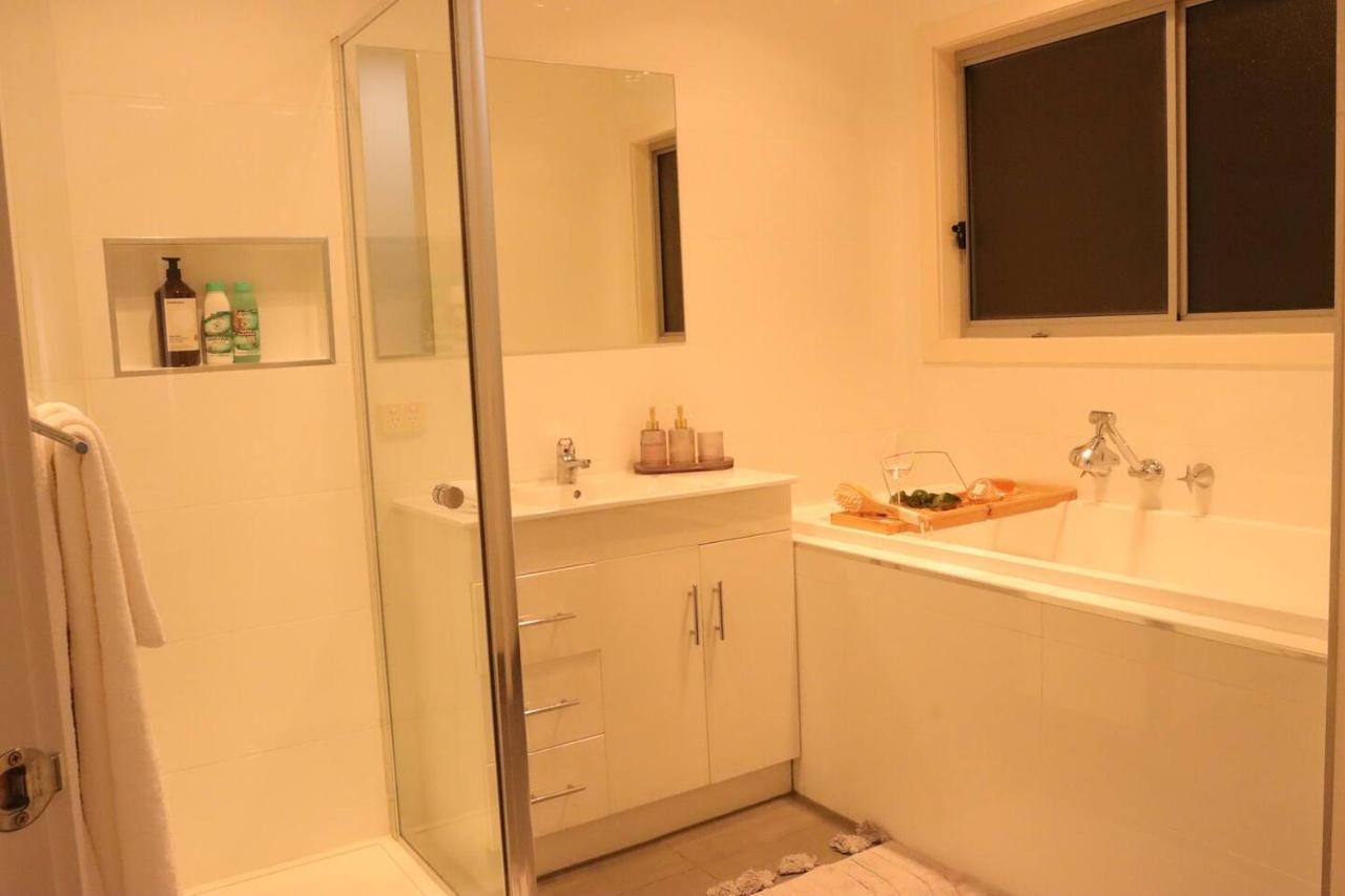 Footscray Just 7km Away To Cbd Newly Stylist Setup Homestay Melbourne