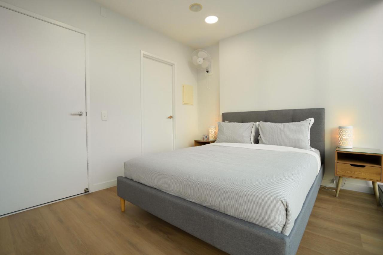 Super Luxury 2 Bedroom Well Furnished With Marvellous Views Convenient Location 1 Free Parking