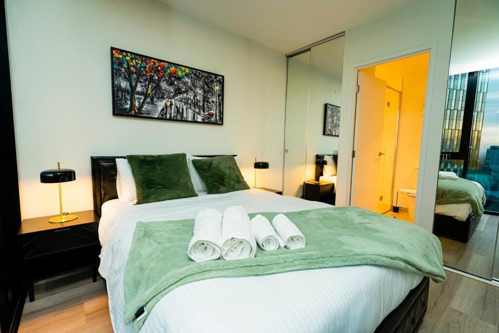 Apartment Luxe Haven - 42nd Floor Panoramic Views