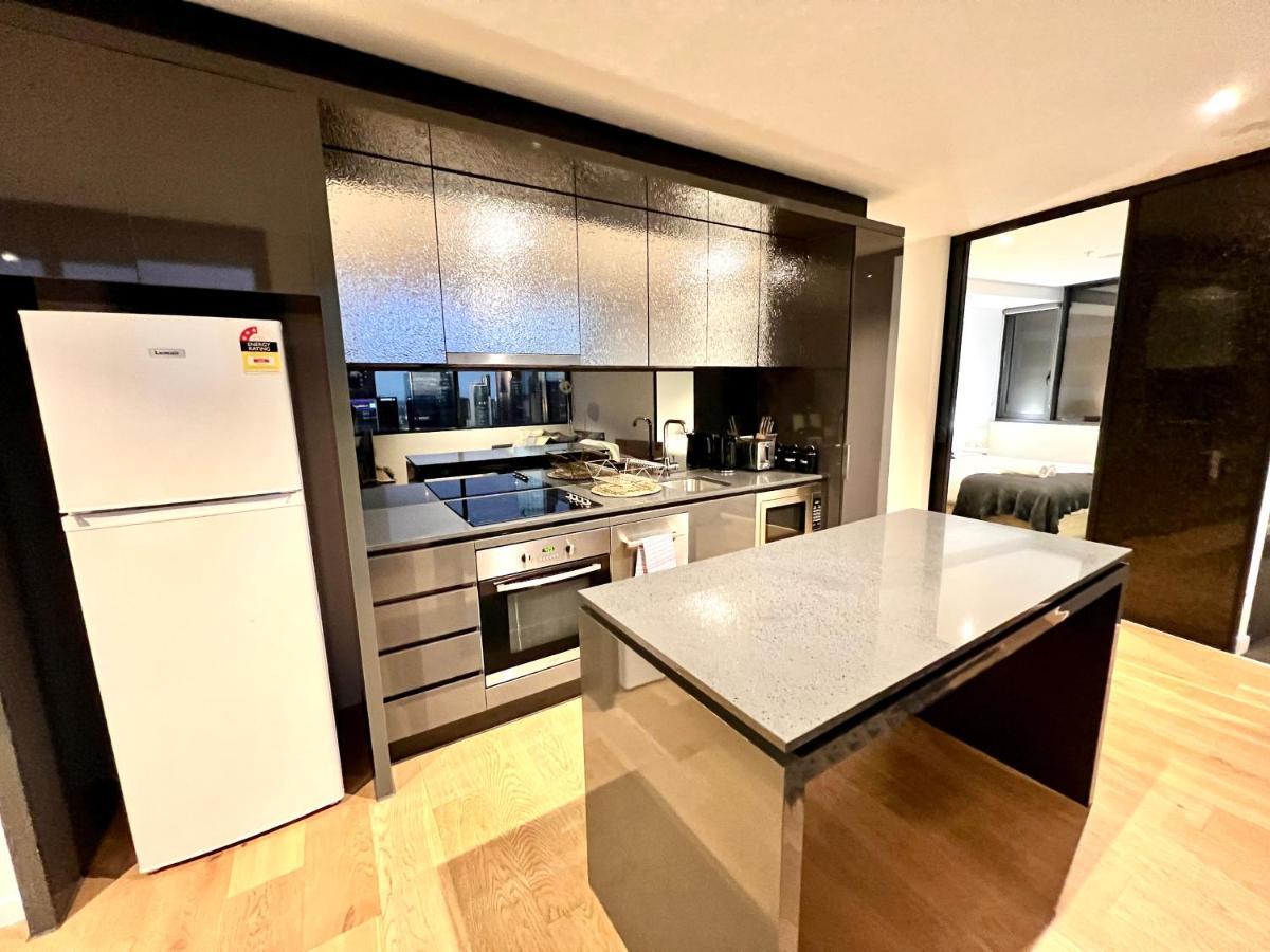 Readyset At Manhattan Apartment Melbourne