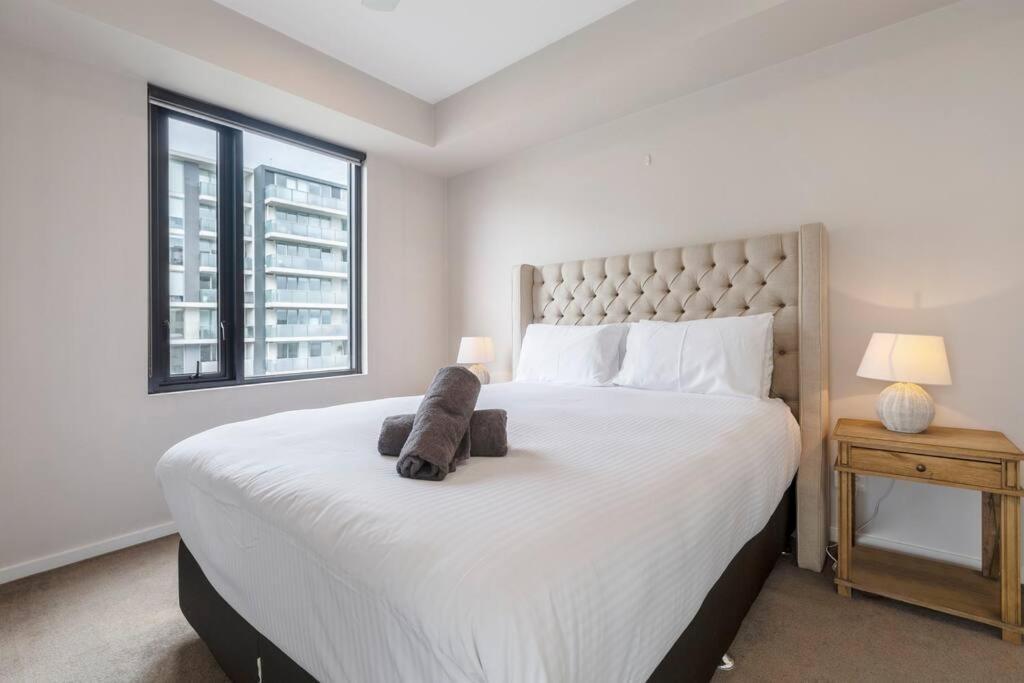 Amazing Luxury & So Close To The Cbd - 01756
