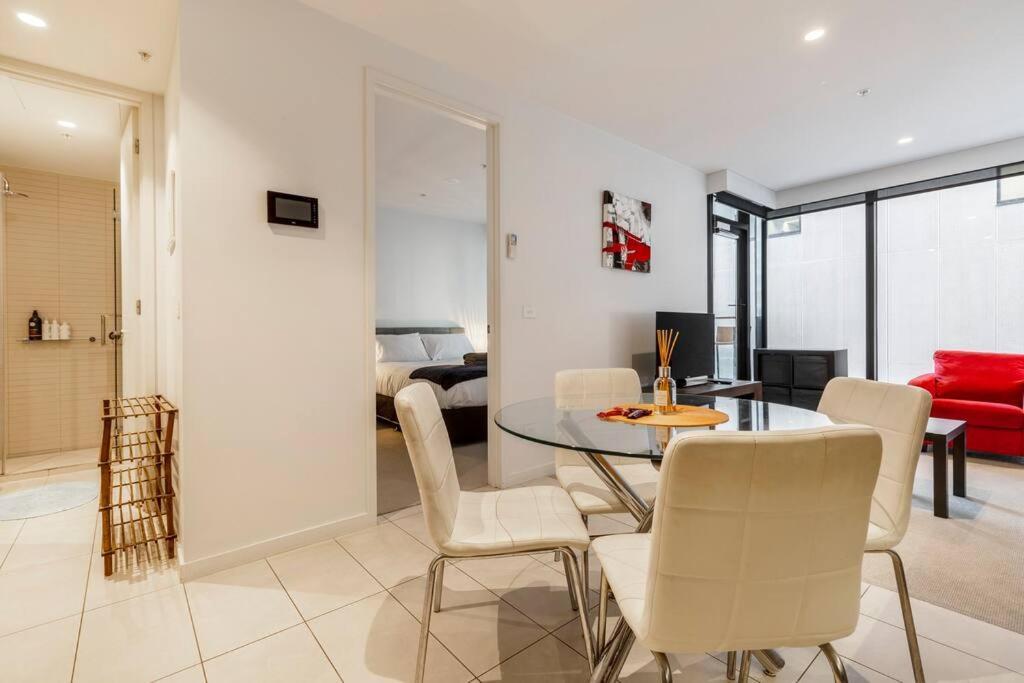 Apartment 1 Bedroom Close To Park 02053