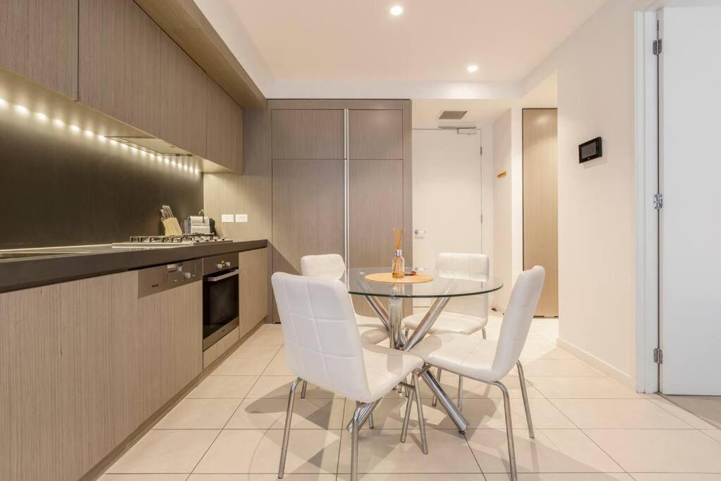 1 Bedroom Close To Park 02053 Apartment