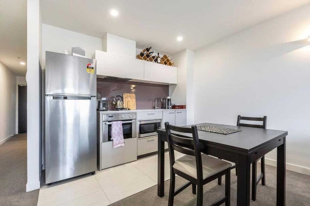 Luxury Style And Space Abound On Spencer 01620 Melbourne