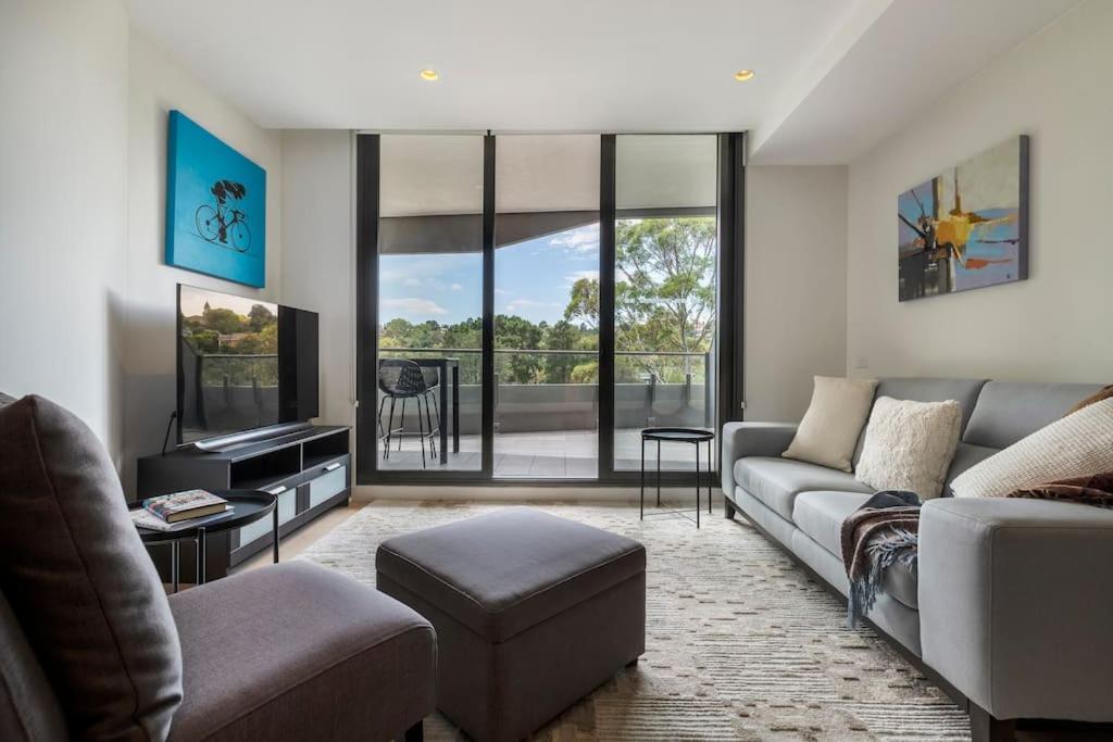 Peaceful 2 Bedroom Unit With Free Parking * Melbourne