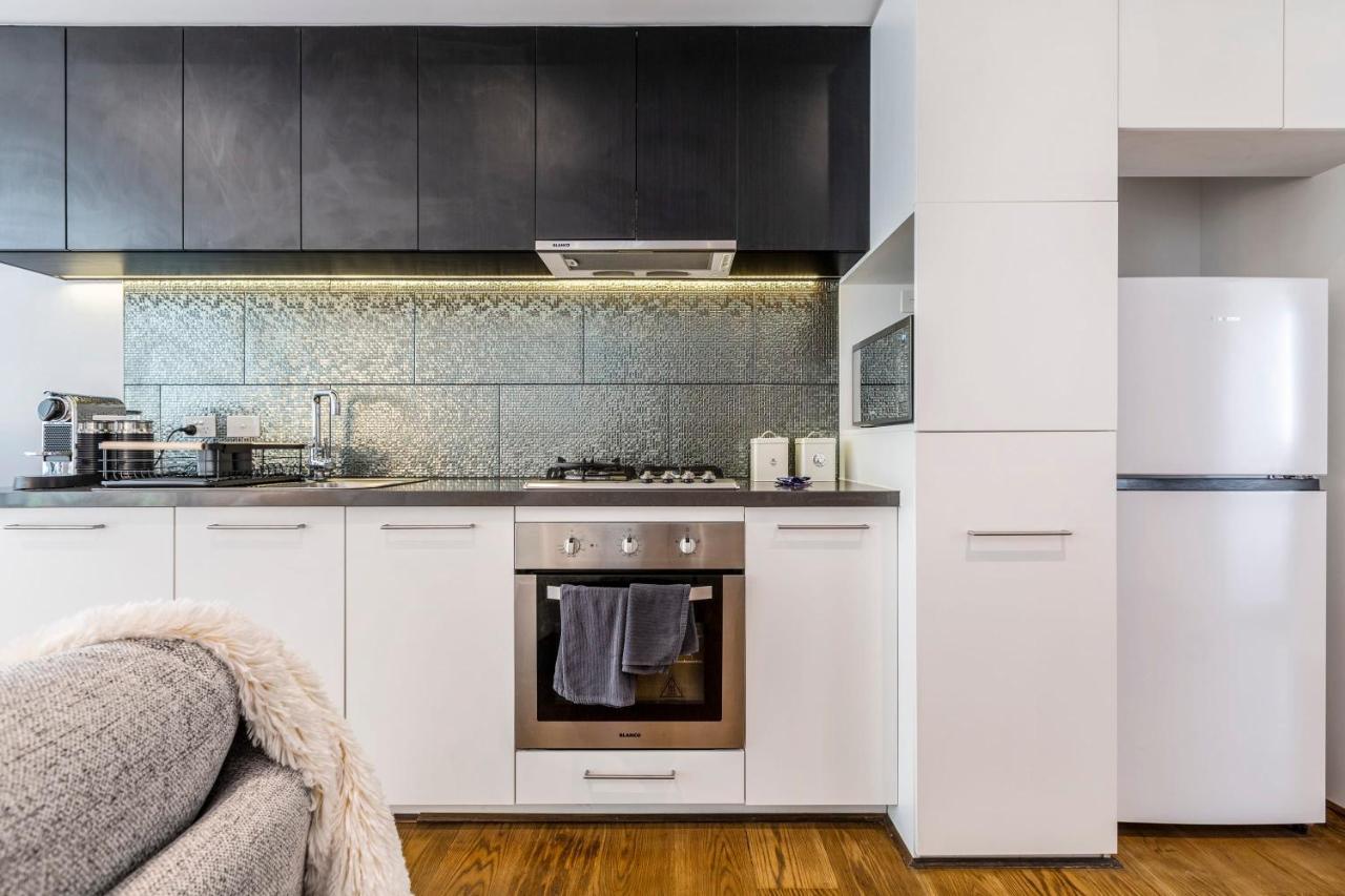 In The Heart Of Richmond - 1693 Apartment