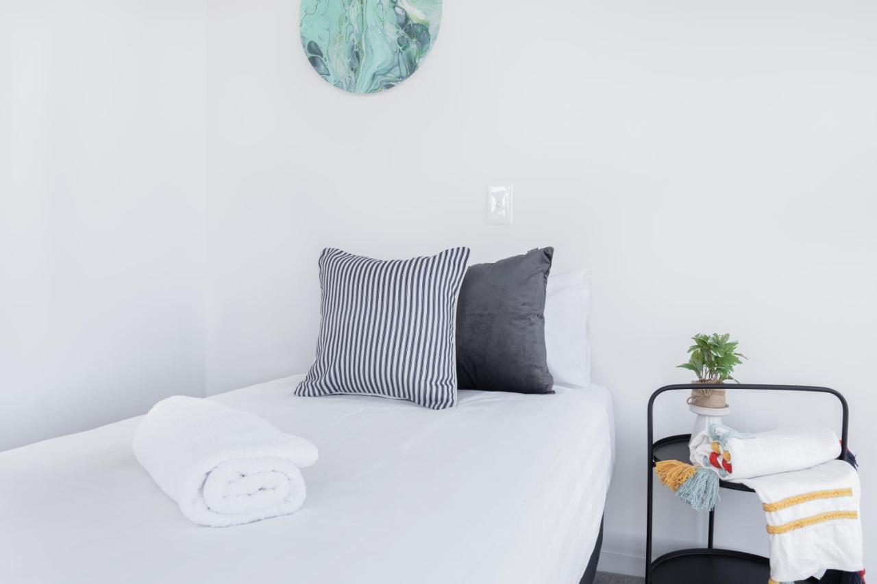 3br 2bath, Southbank, Stylish, Sea View Apartment Melbourne
