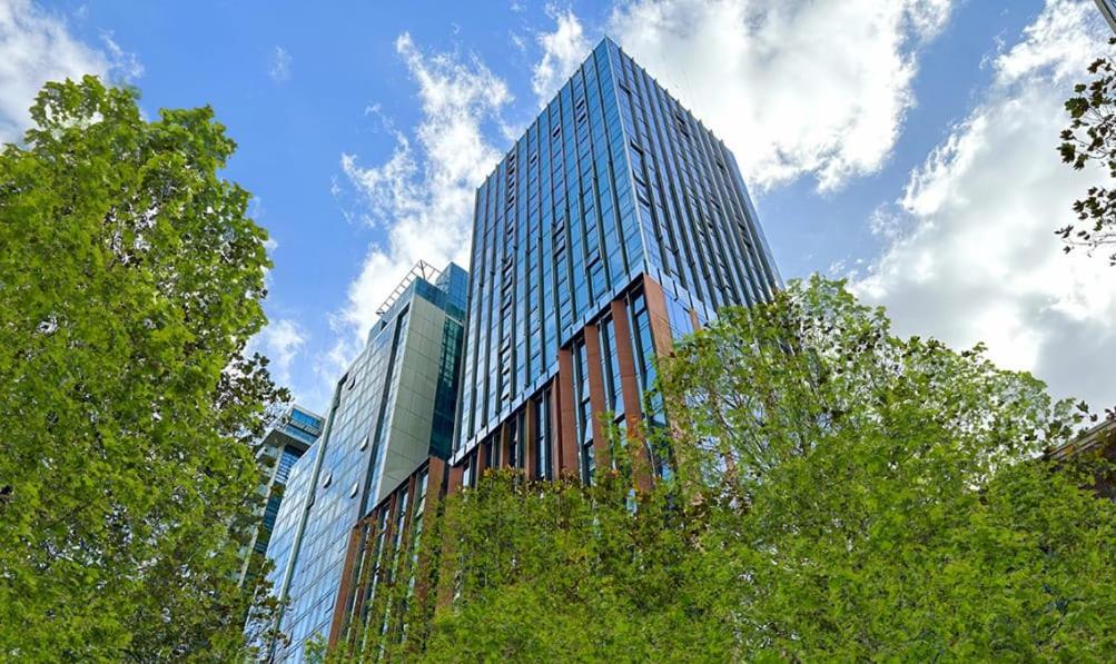 Apartment For Students Only - Prime Living At Victoria Market In Melbourne