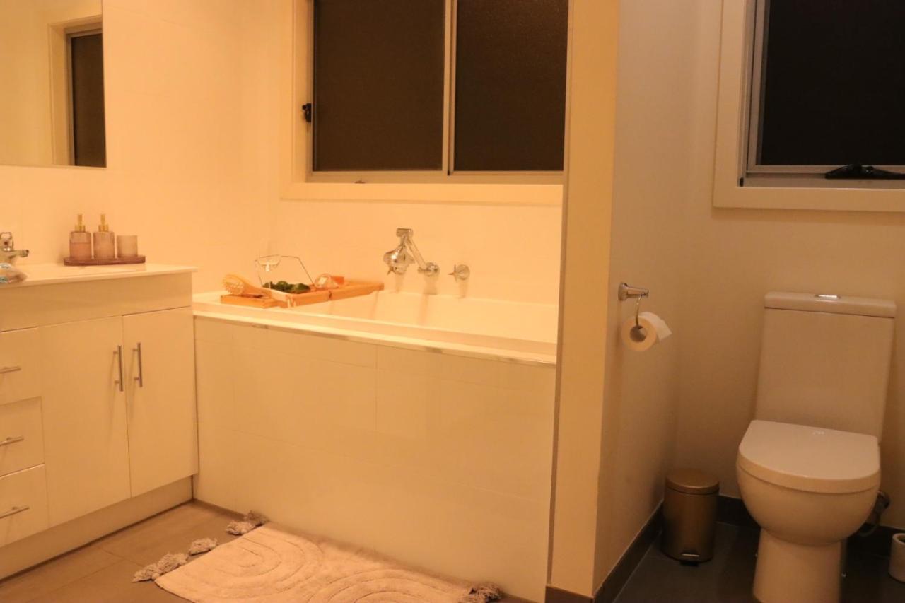 Footscray Just 7km Away To Cbd Newly Stylist Setup