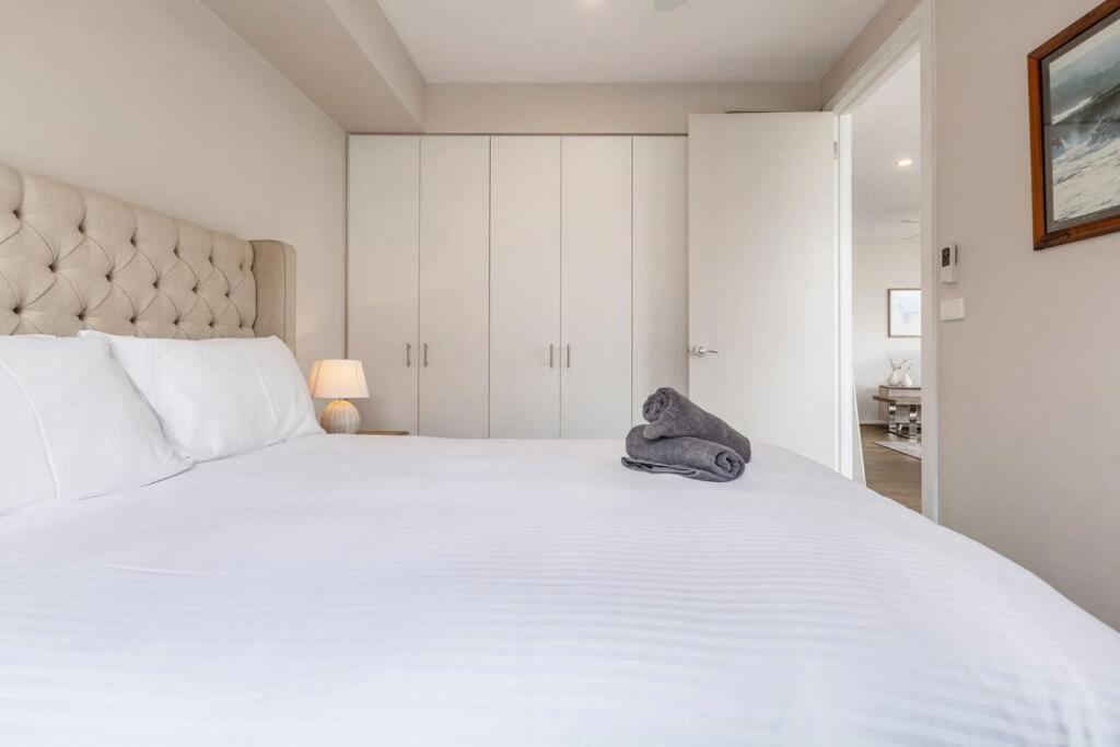 Amazing Luxury & So Close To The Cbd - 01756