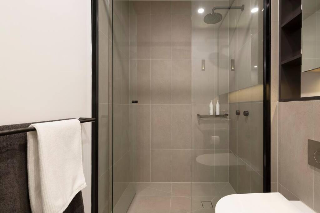 Apartment Lovely 2 Bedroom Unit In North - 03068 *