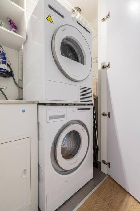 Apartment Peaceful 2 Bedroom Unit With Free Parking