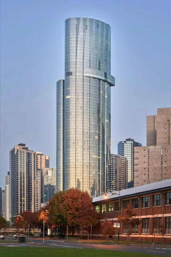 3br 2bath, Southbank, Stylish, Sea View Apartment *