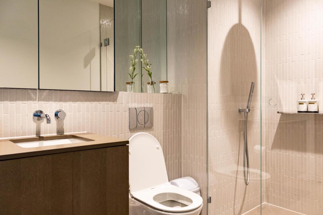 1 Brm, Southbank, Next To Crown, King Bed Apartment *