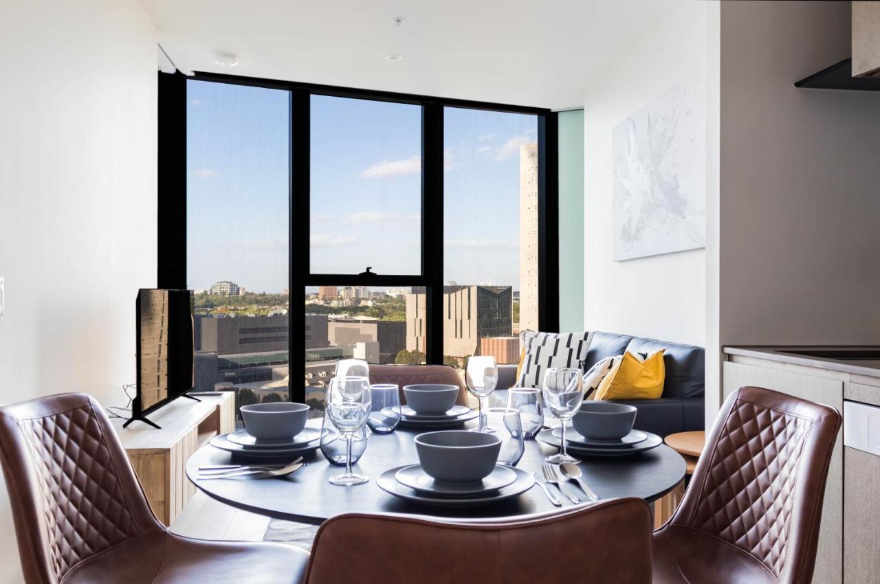 1 Brm, Southbank, Next To Crown, King Bed Apartment