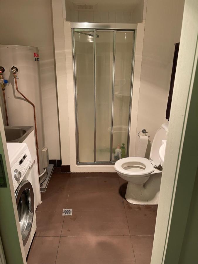 Lovely 1 Bedroom With Indoor Fireplace Melbourne