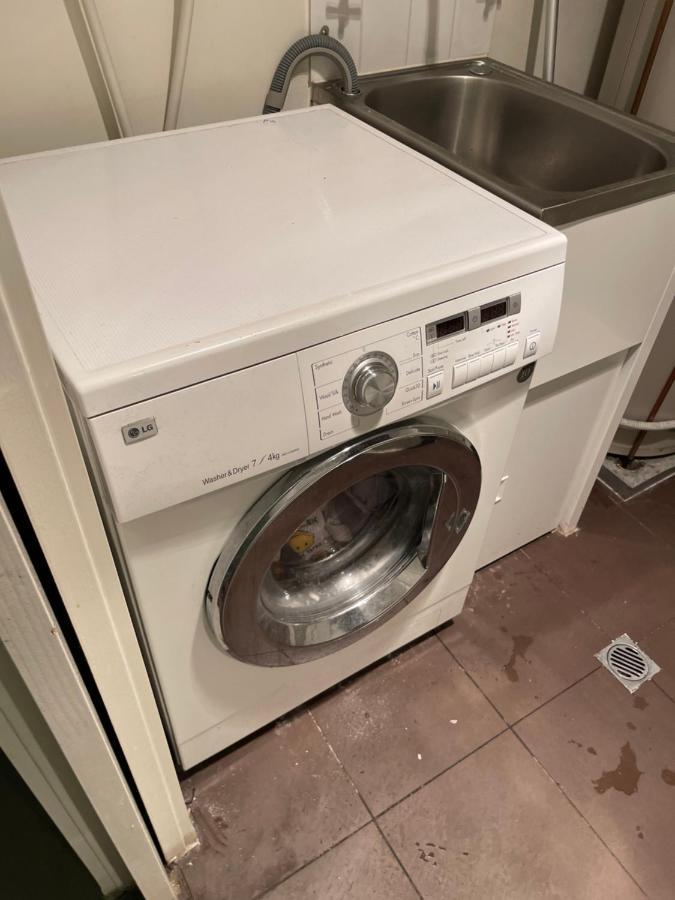 Lovely 1 Bedroom With Indoor Fireplace * Melbourne